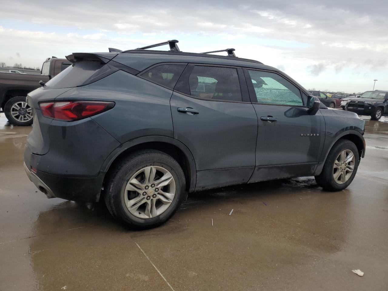 2019 Chevrolet Blazer VIN 3GNKBDRS1KS675972 Copart auction photo, front end / hail damage thumbnail 3