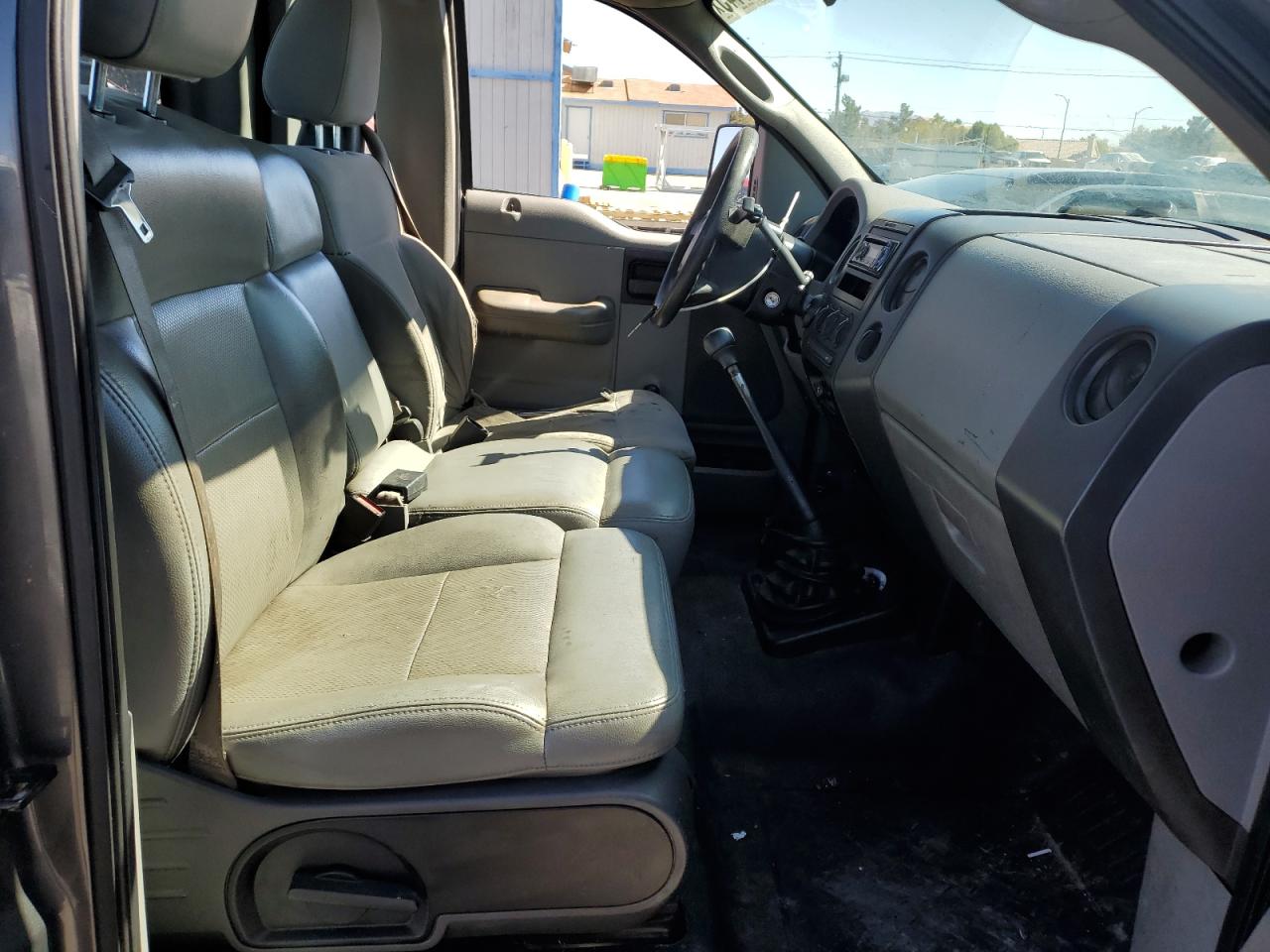 2005 Ford F-150 VIN 1FTRF12225NB31581 Copart auction photo, front end damage thumbnail 10