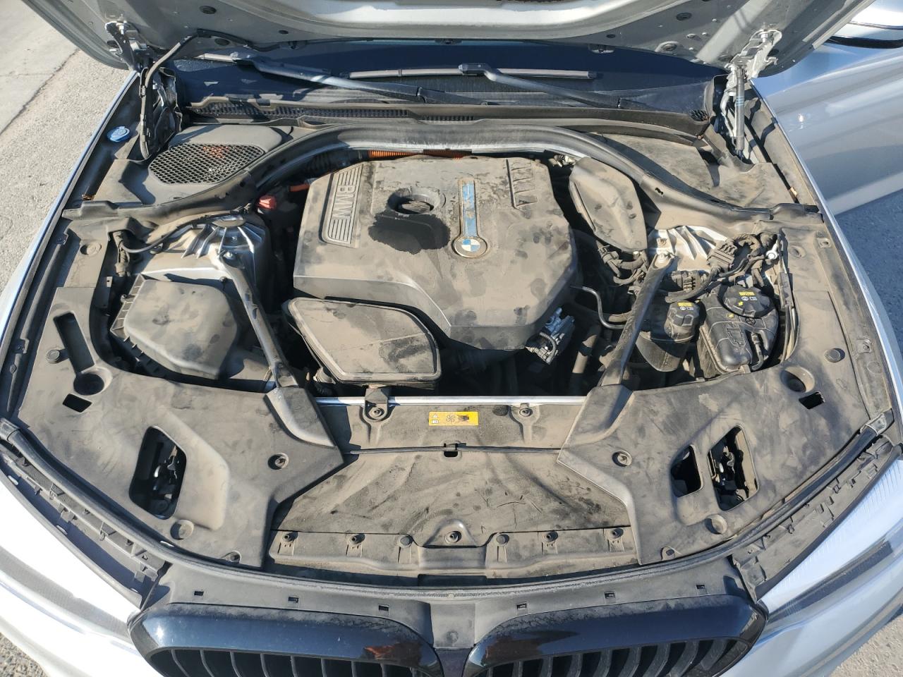 2018 BMW 5er VIN WBAJA9C51JB032925 Copart auction photo, water/flood / front end damage thumbnail 11