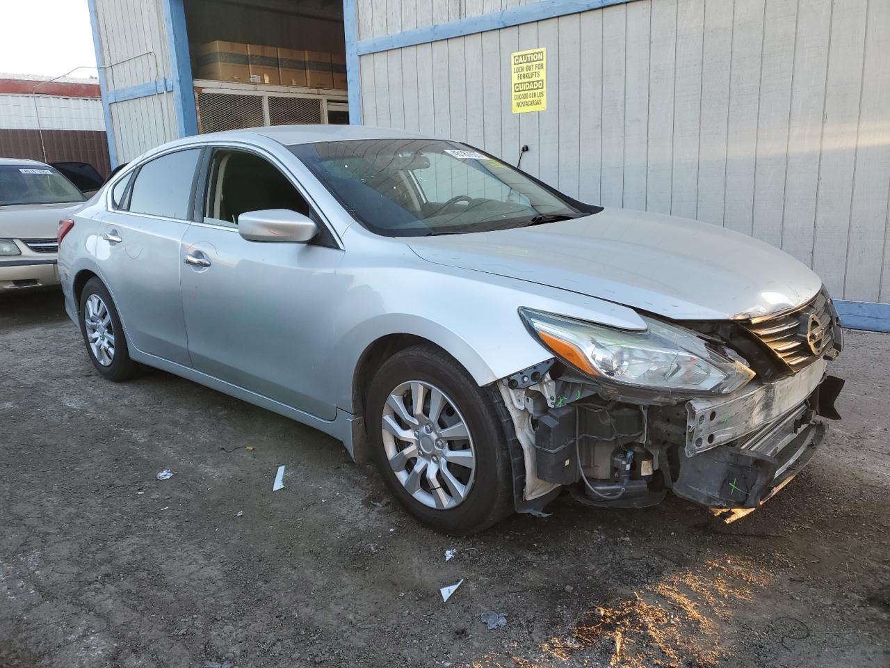 2017 Nissan Altima VIN 1N4AL3AP5HC288610 Copart auction photo, front end damage thumbnail 4