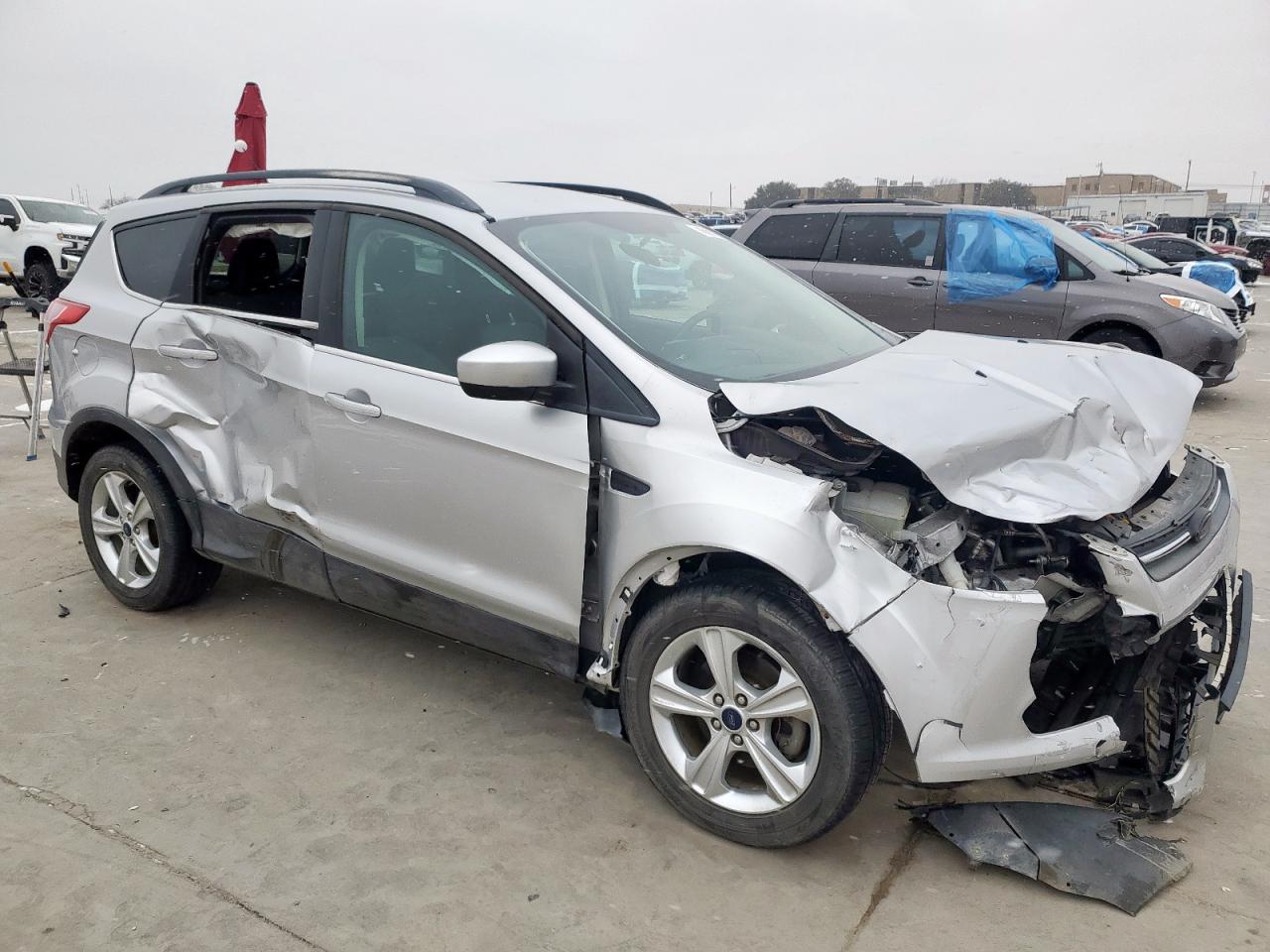 2014 Ford Escape VIN 1FMCU0GX2EUD65103 Copart auction photo, front end / side damage thumbnail 4