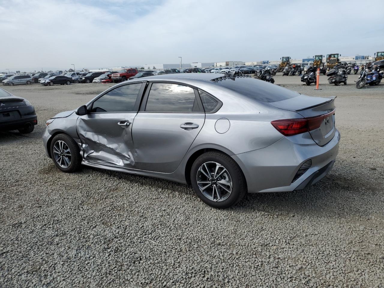 2024 KIA Forte VIN 3KPF24AD6RE802974 Copart auction photo, side / front end damage thumbnail 2