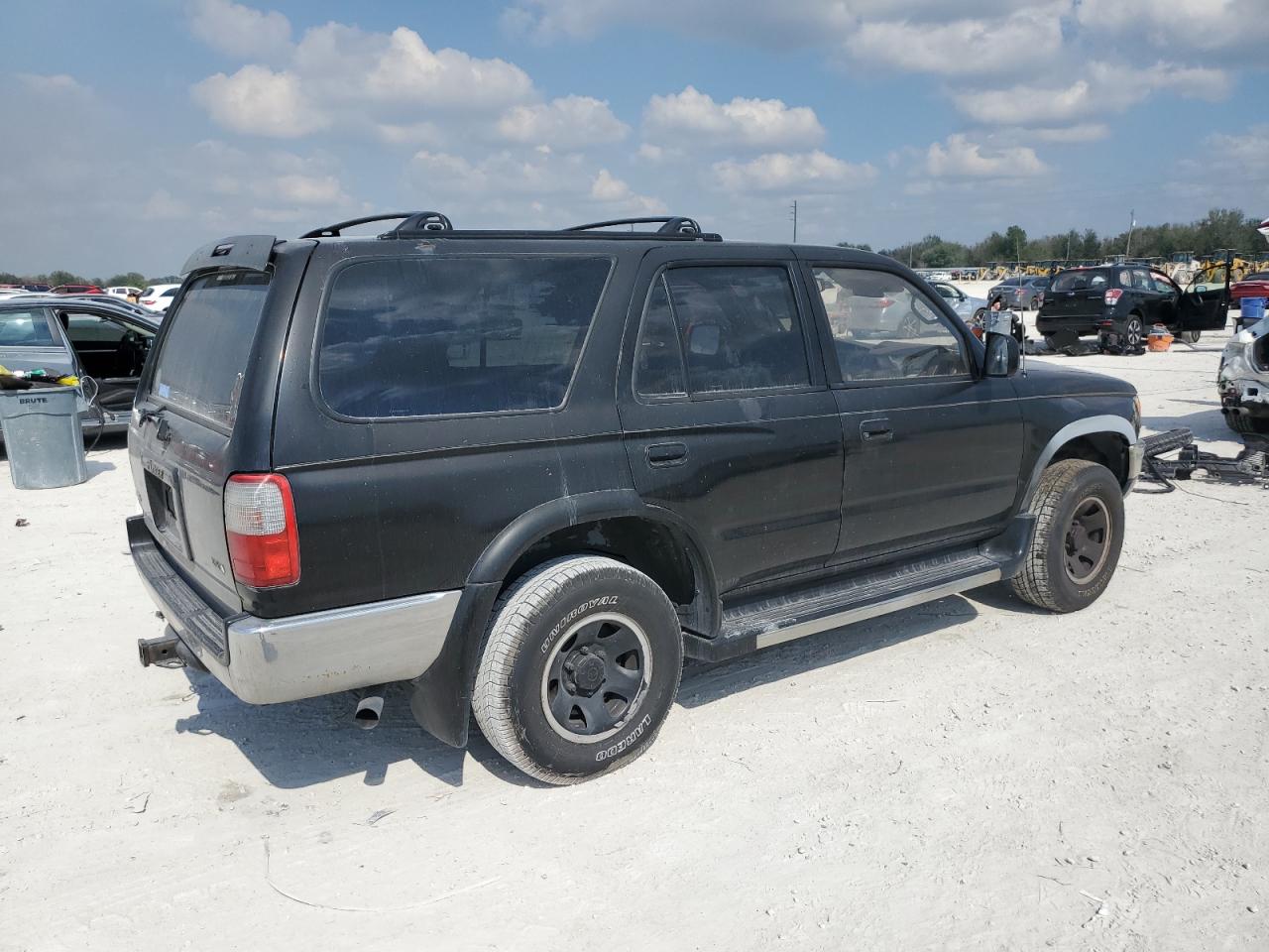 1998 Toyota 4Runner VIN JT3GN86R6W0090174 Copart auction photo, front end damage thumbnail 3
