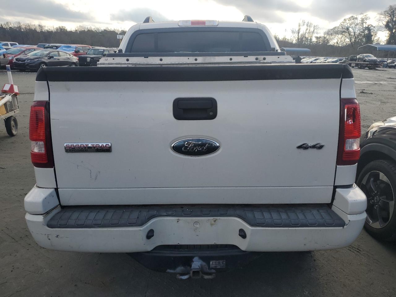 2008 Ford Explorer VIN 1FMEU538X8UA47979 Copart auction photo, side / front end damage thumbnail 6