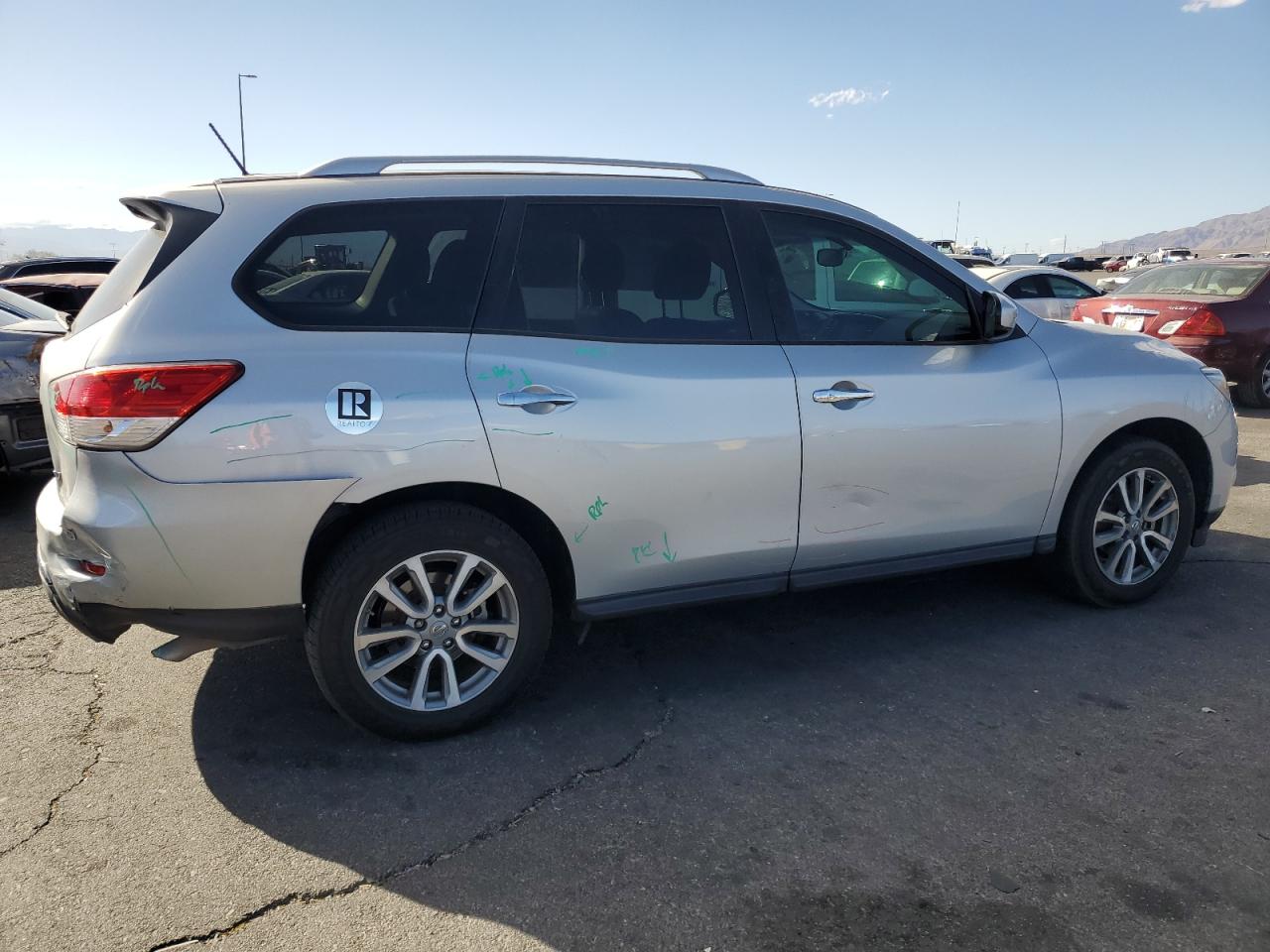 2016 Nissan Pathfinder VIN 5N1AR2MN9GC642555 Copart auction photo, rear end damage thumbnail 3