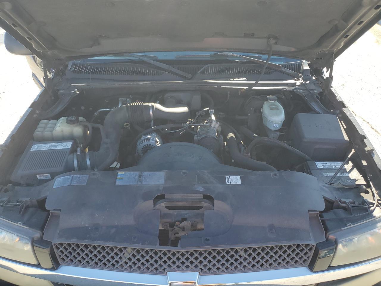 2003 Chevrolet Silverado VIN 1GCEC14X63Z251440 Copart auction photo, side / front end damage thumbnail 12