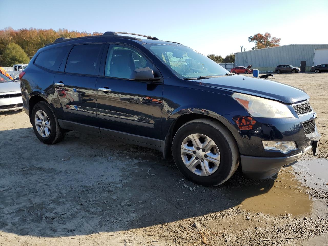2011 Chevrolet Traverse VIN 1GNKRFED1BJ406869 Copart auction photo, front end / minor dent/scratches damage thumbnail 4