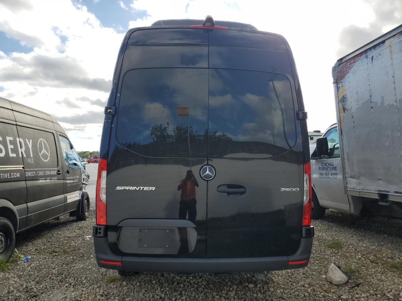 2024 Mercedes-Benz Sprinter VIN W1Z4NGHY2RT189162 Copart auction photo, all over damage thumbnail 7
