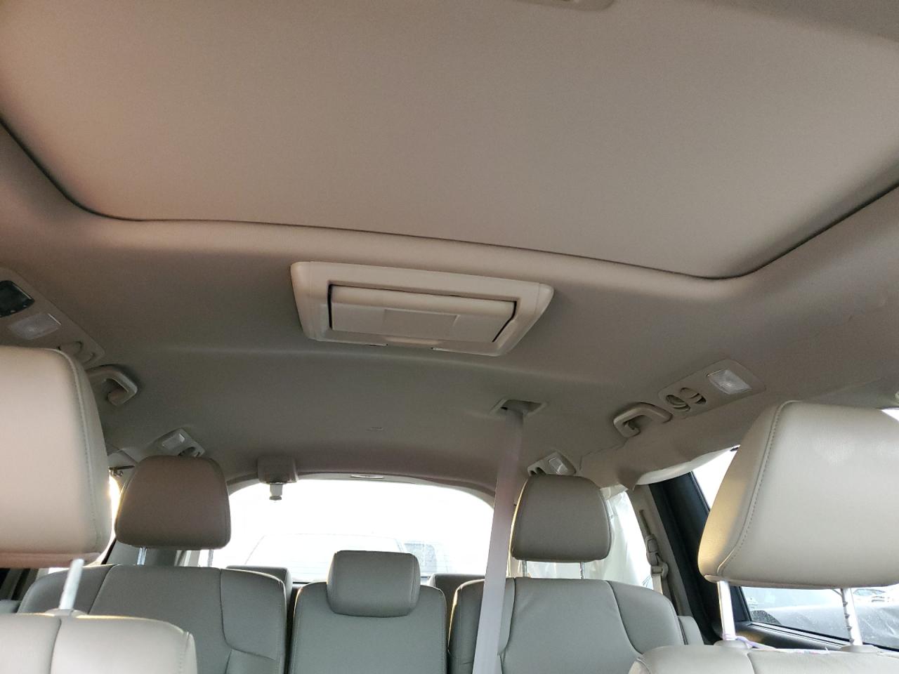 2016 Honda Odyssey VIN 5FNRL5H94GB055531 Copart auction photo, front end / minor dent/scratches damage thumbnail 10