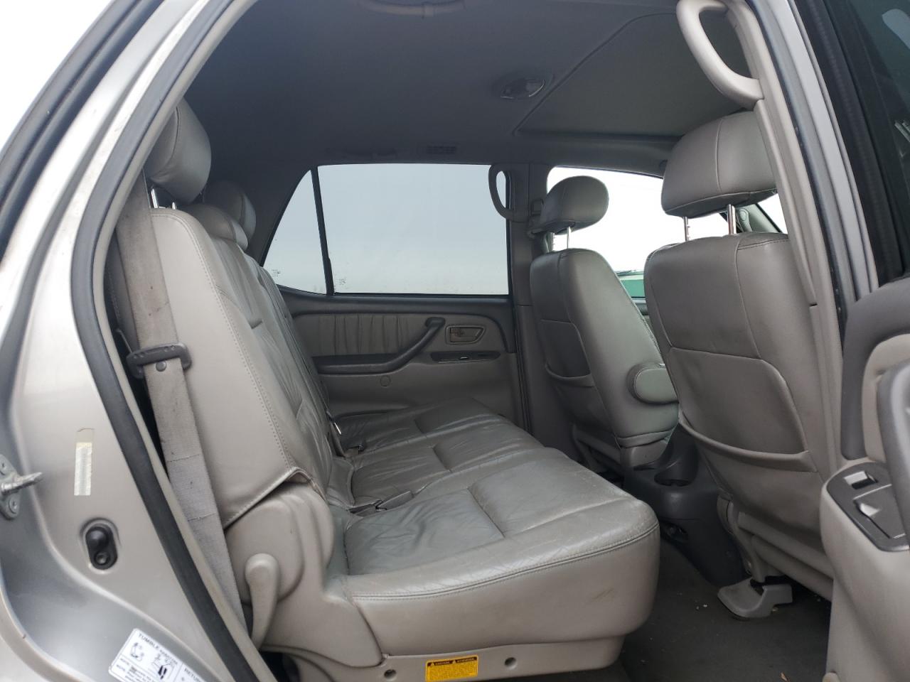 2003 Toyota Sequoia VIN 5TDBT48A83S144465 Copart auction photo, rear end / minor dent/scratches damage thumbnail 10