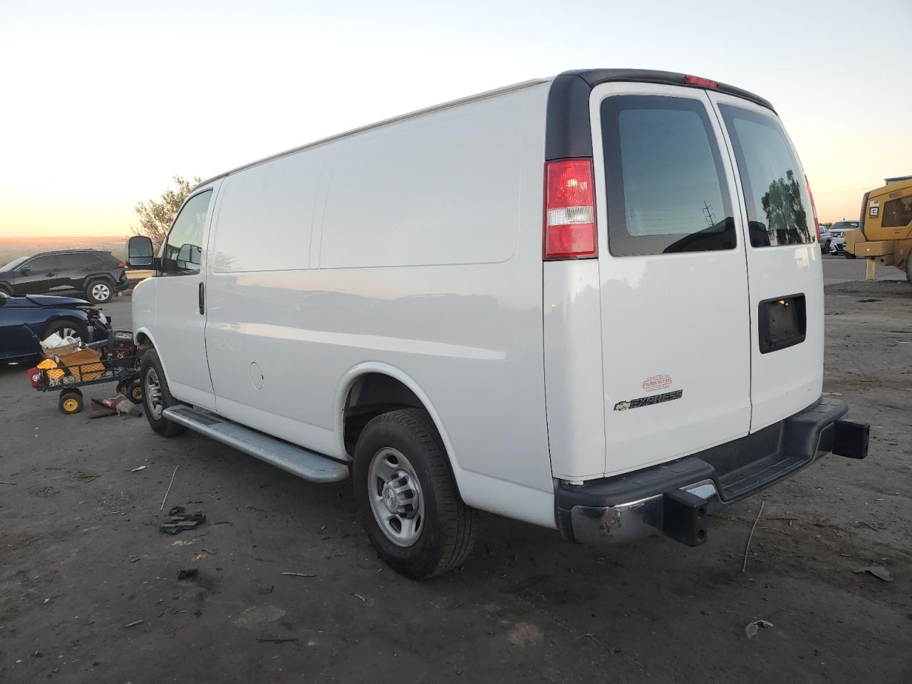 2018 Chevrolet Express VIN 1GCWGAFG7J1910868 Copart auction photo, front end damage thumbnail 2
