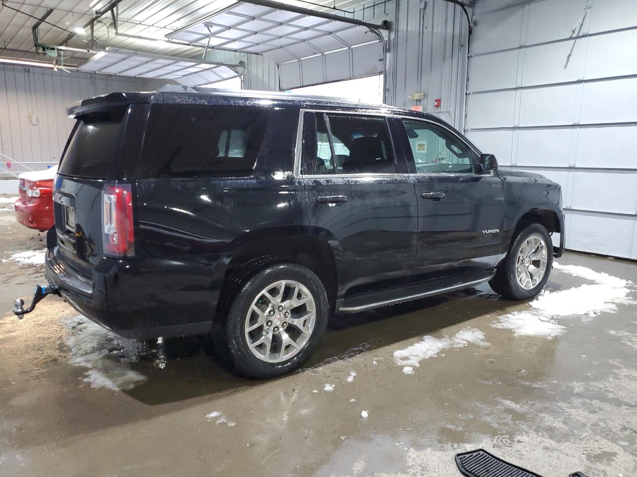 2018 GMC Yukon VIN 1GKS2AKC6JR283084 Copart auction photo, front end / minor dent/scratches damage thumbnail 3