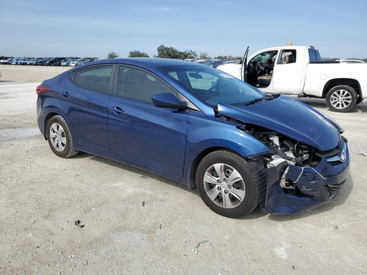 2016 Hyundai Elantra VIN 5NPDH4AEXGH734539 Copart auction photo, front end / minor dent/scratches damage thumbnail 4