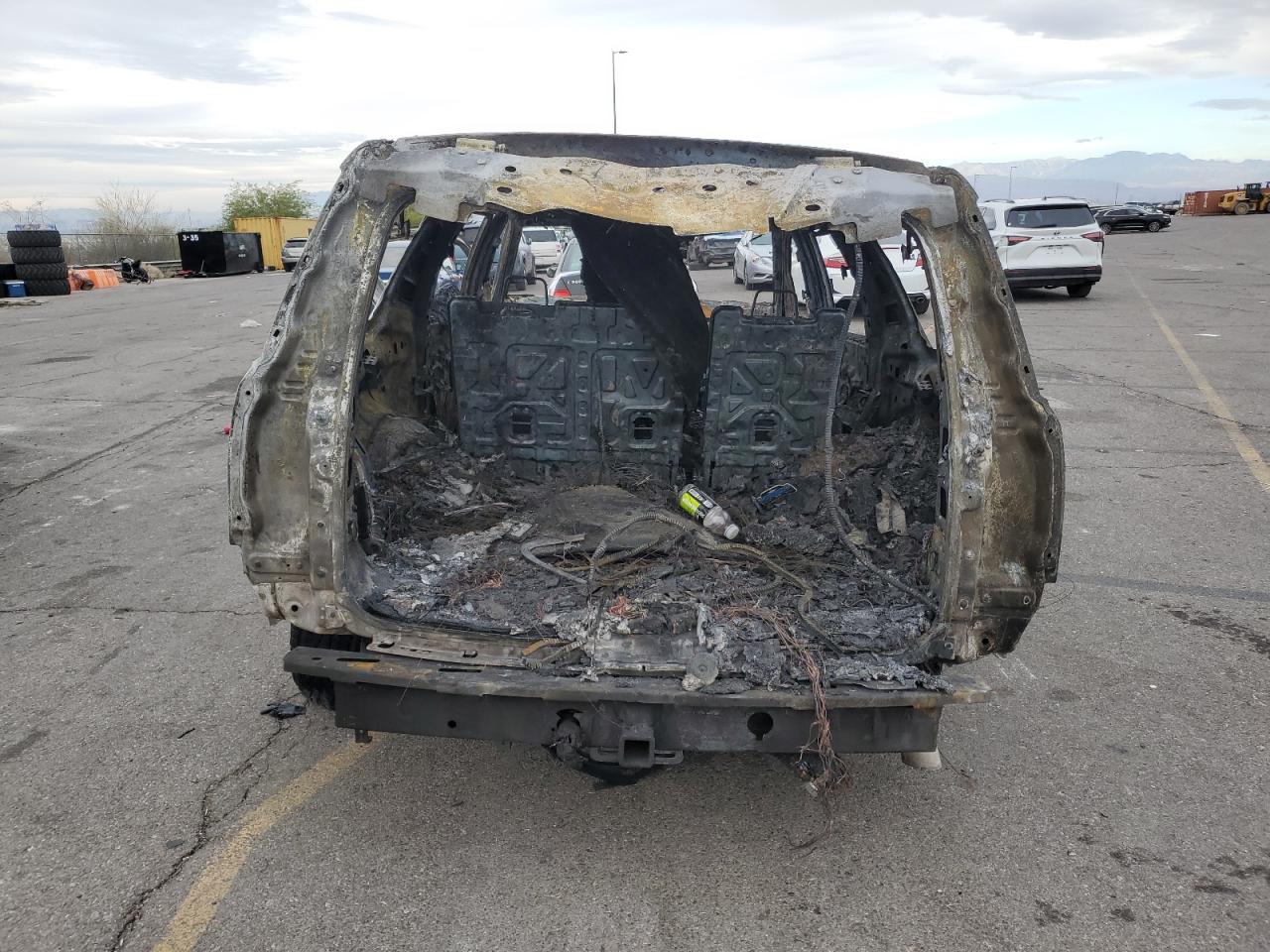 2019 Cadillac Escalade VIN 1GYS4JKJ0KR133780 Copart auction photo, burn damage thumbnail 6