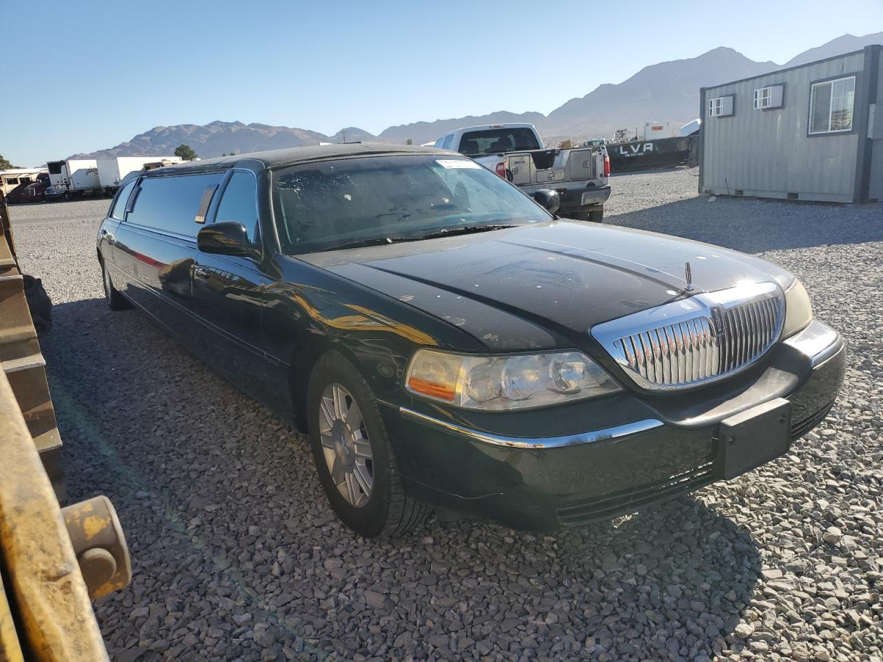 2008 Lincoln Town Car VIN 2L1FM88WX8X634030 Copart auction photo, rear end / side damage thumbnail 4