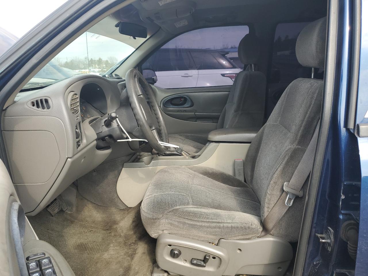 2004 Chevrolet TrailBlazer VIN 1GNDT13S142130284 Copart auction photo, rear end / side damage thumbnail 7