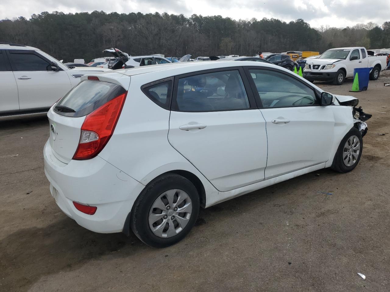 2015 Hyundai Accent VIN KMHCT5AE7FU216761 Copart auction photo, front end / side damage thumbnail 3