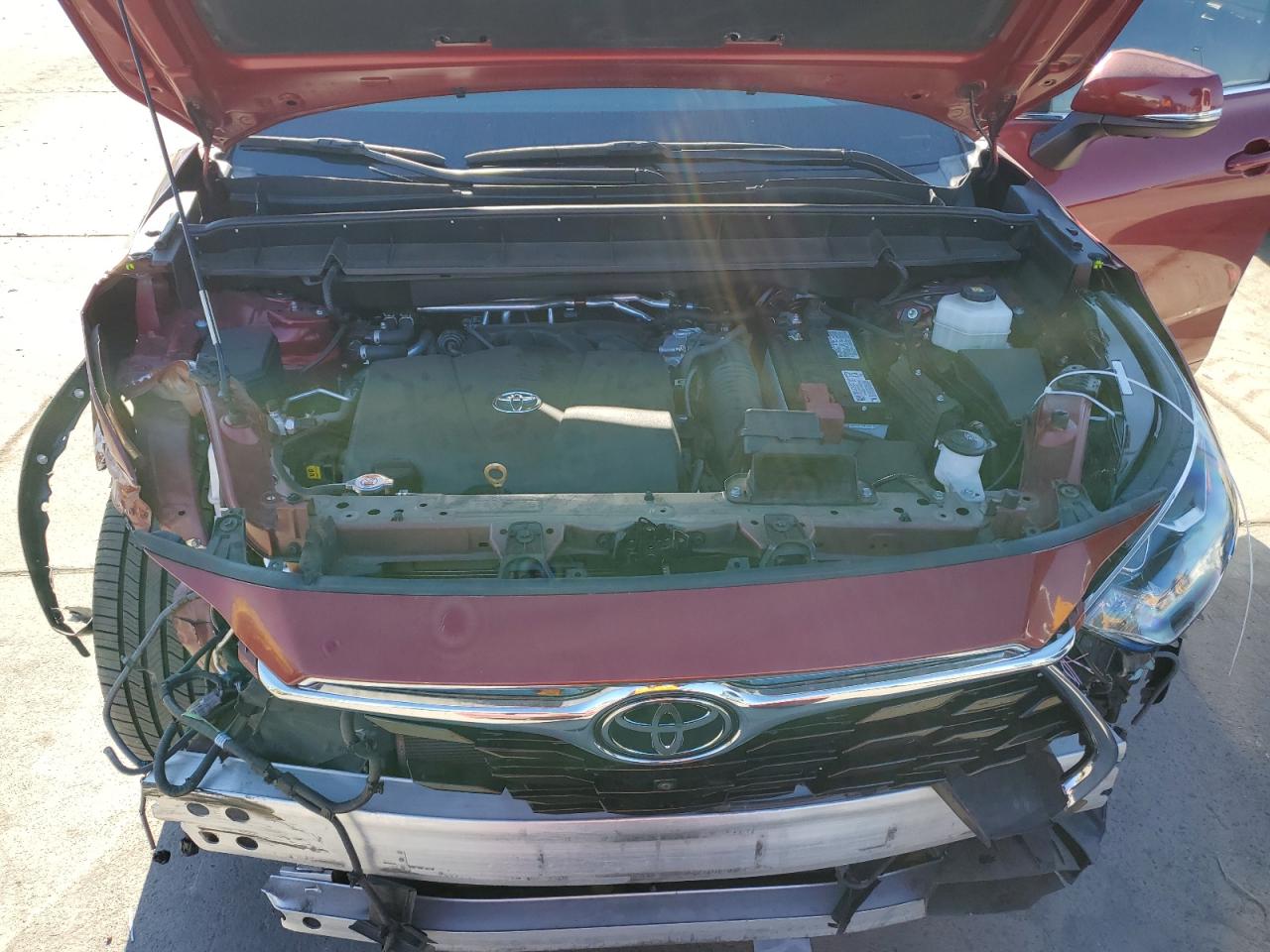 2021 Toyota Highlander VIN 5TDDZRBHXMS556334 Copart auction photo, front end / rear end damage thumbnail 12