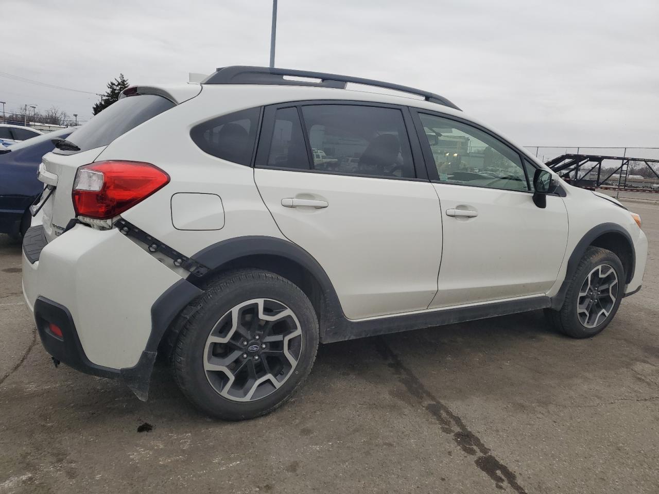 2016 Subaru XV VIN JF2GPALC7GH295522 Copart auction photo, front end / rear end damage thumbnail 3