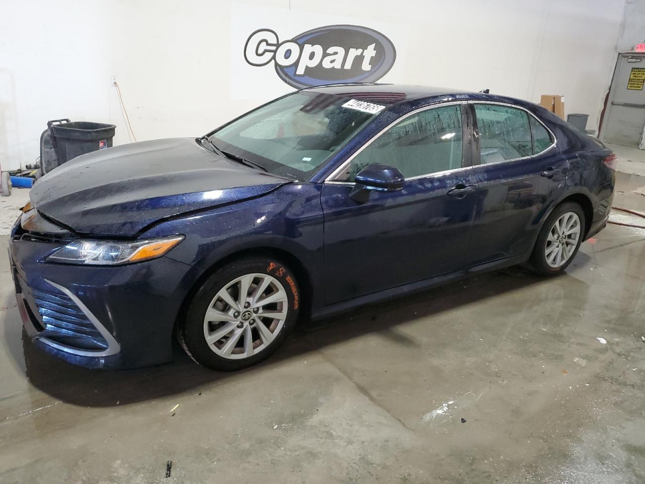 2022 Toyota Camry VIN 4T1C11AK1NU695522