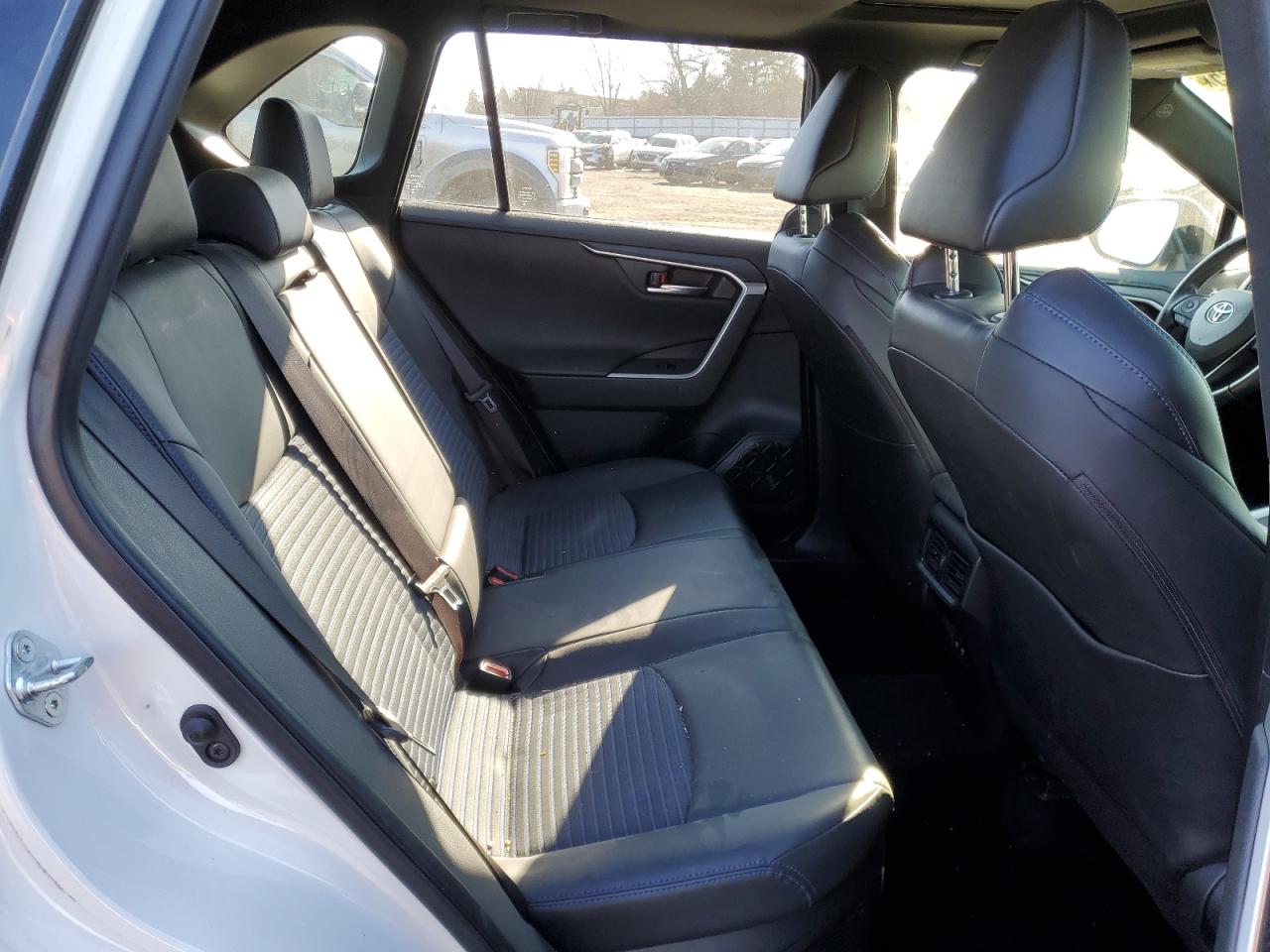 2019 Toyota RAV 4 VIN JTMEWRFVXKJ026582 Copart auction photo, front end damage thumbnail 11