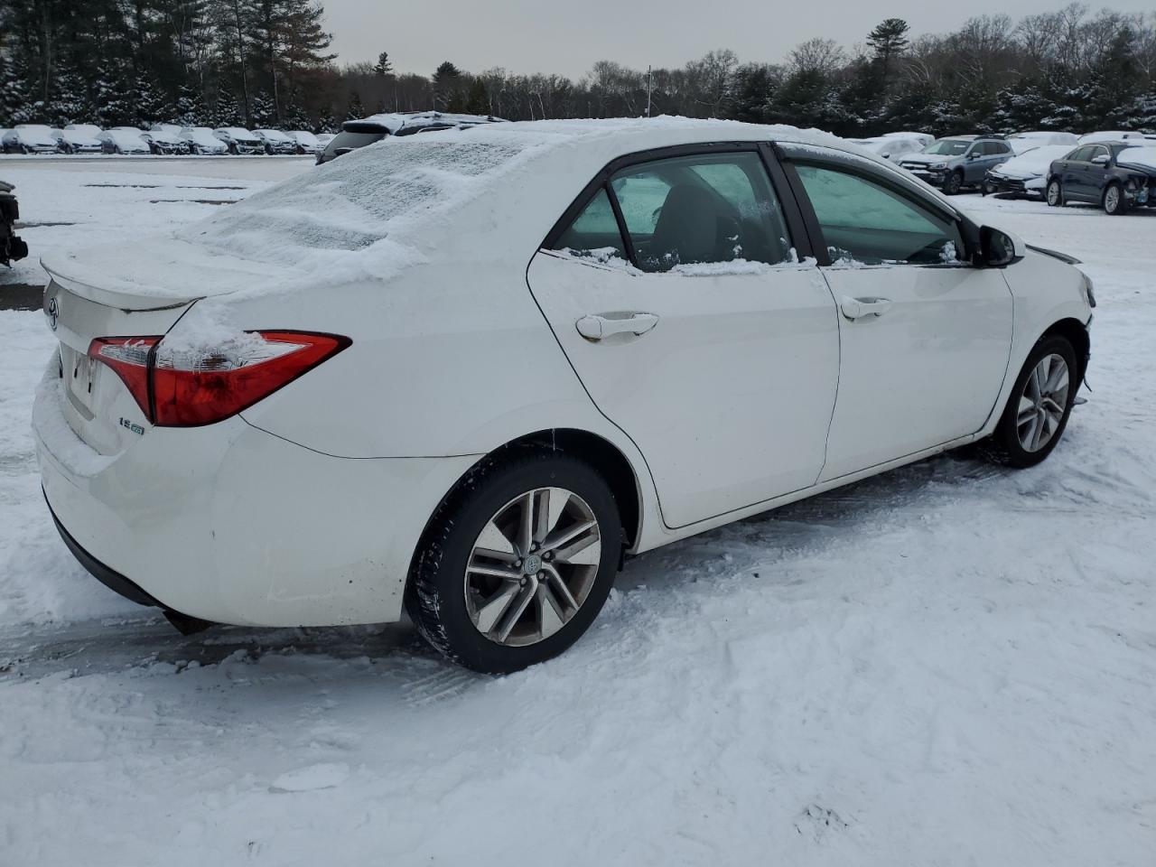 2015 Toyota Corolla VIN 5YFBPRHE1FP232338 Copart auction photo, front end / minor dent/scratches damage thumbnail 3
