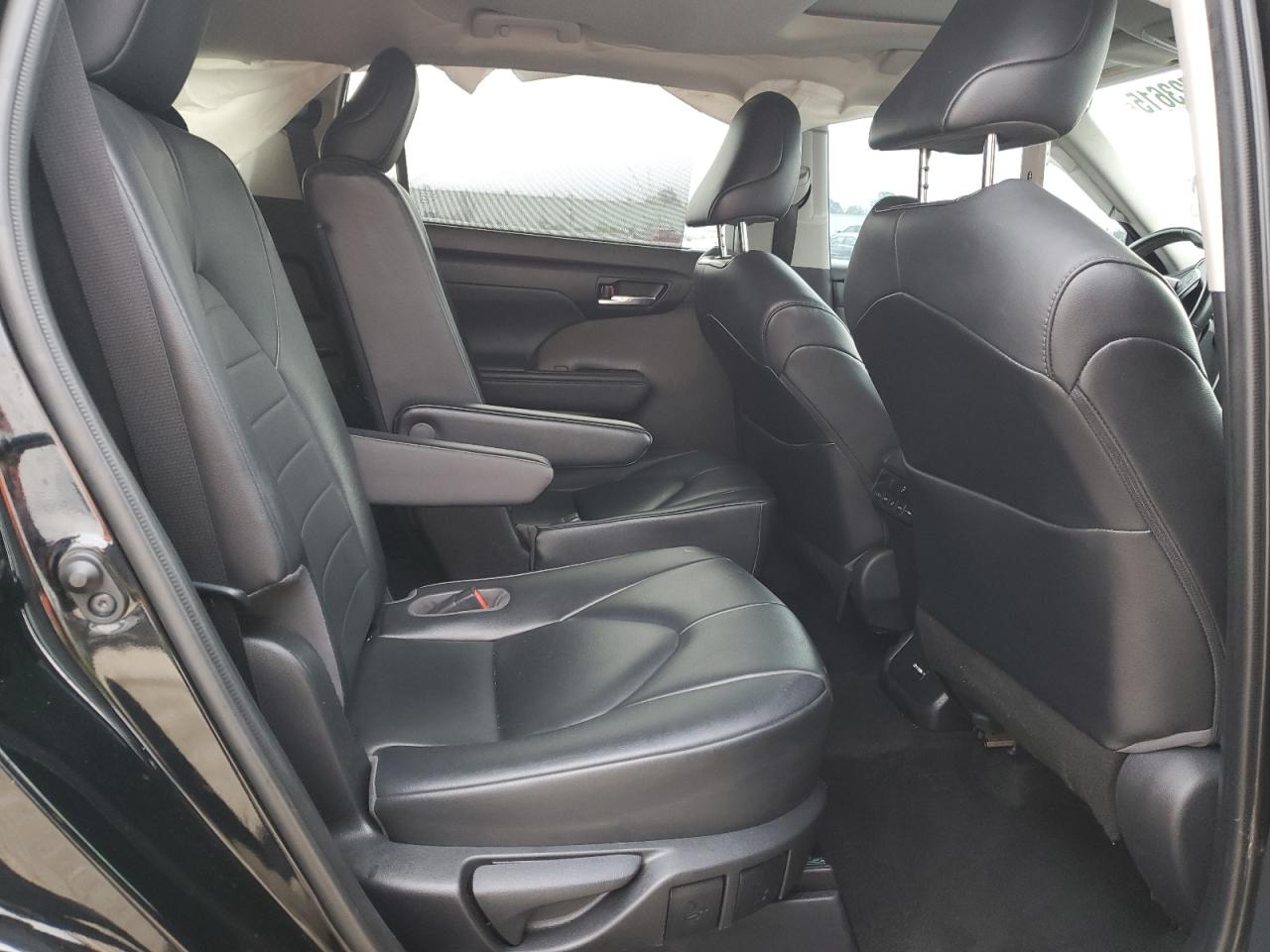 2021 Toyota Highlander VIN 5TDGZRAH4MS523053 Copart auction photo, all over damage thumbnail 12