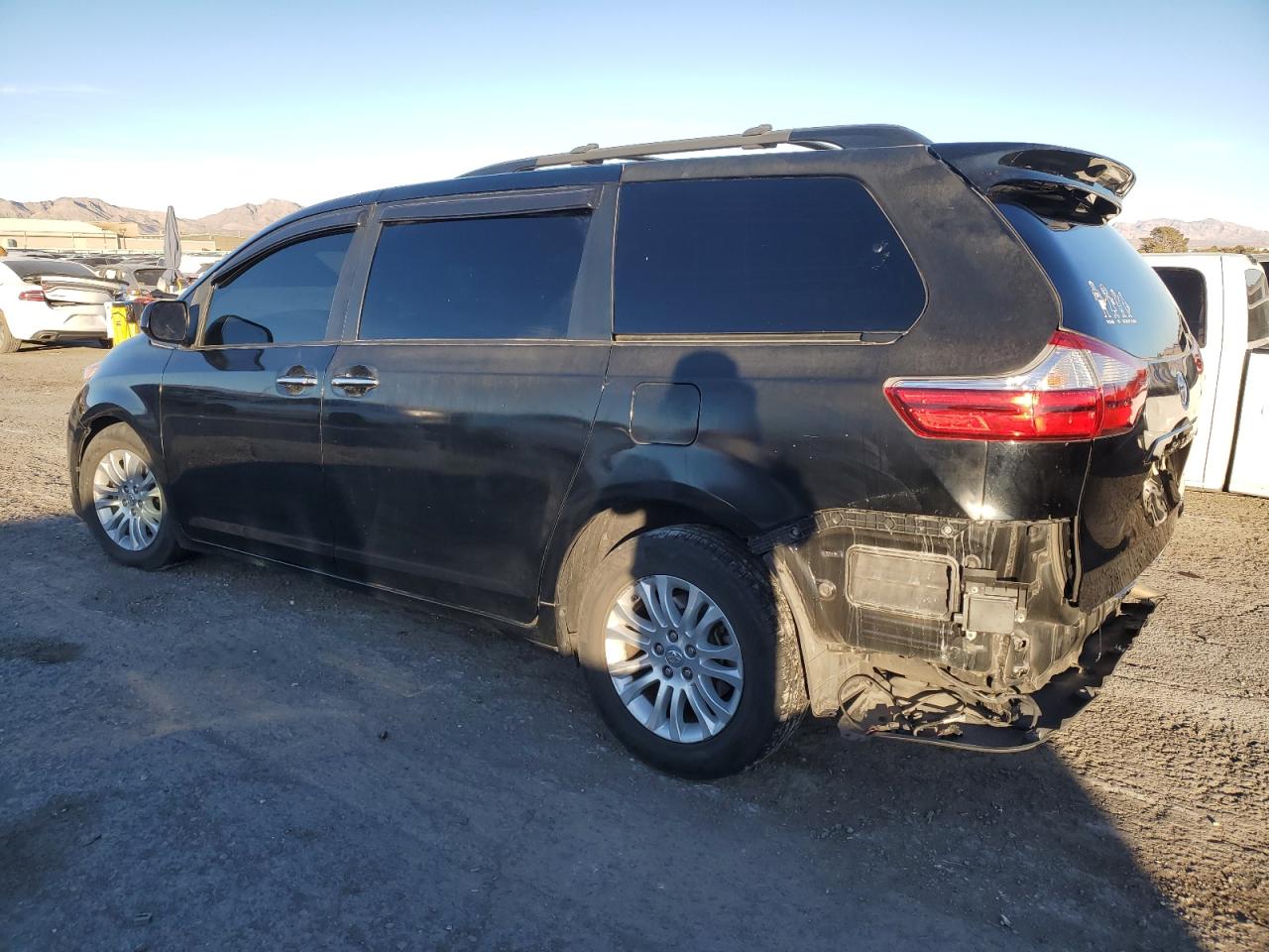 2017 Toyota Sienna VIN 5TDYZ3DC0HS793467 Copart auction photo, all over damage thumbnail 2