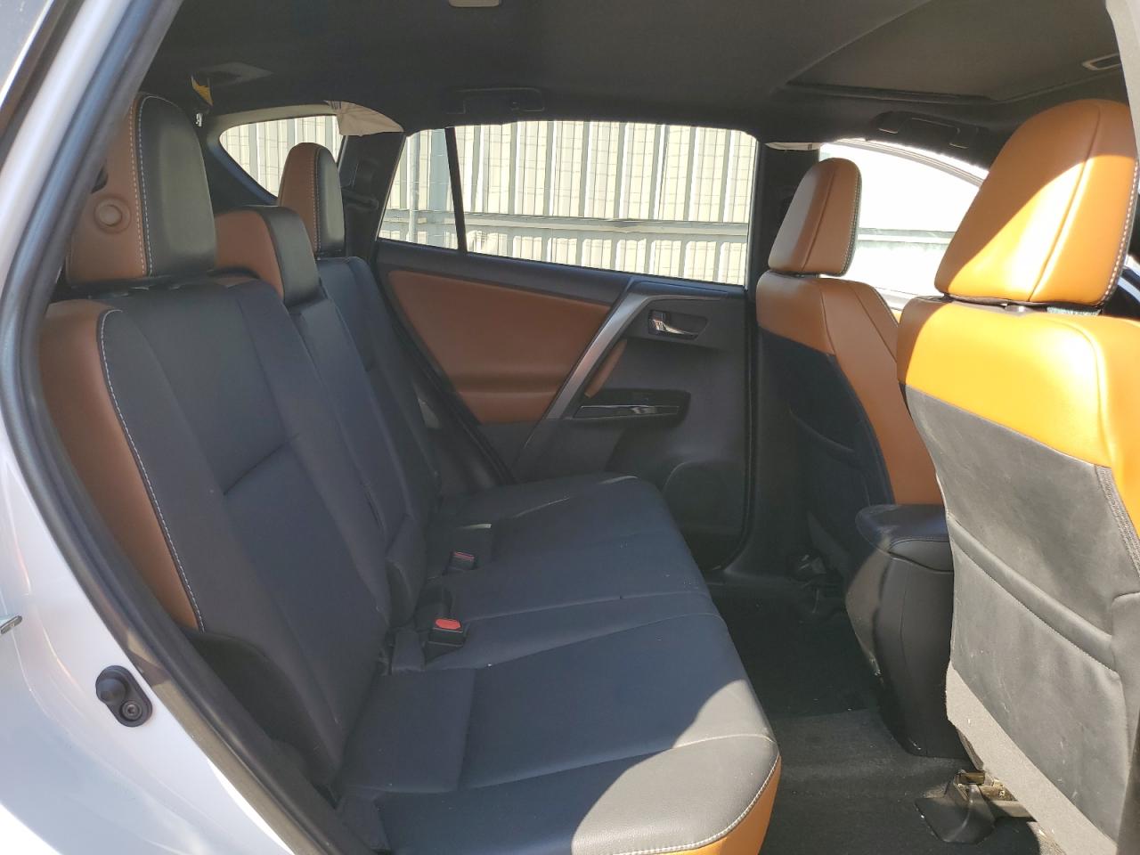 2018 Toyota RAV 4 VIN 2T3JFREV7JW730335 Copart auction photo, front end / rear end damage thumbnail 11