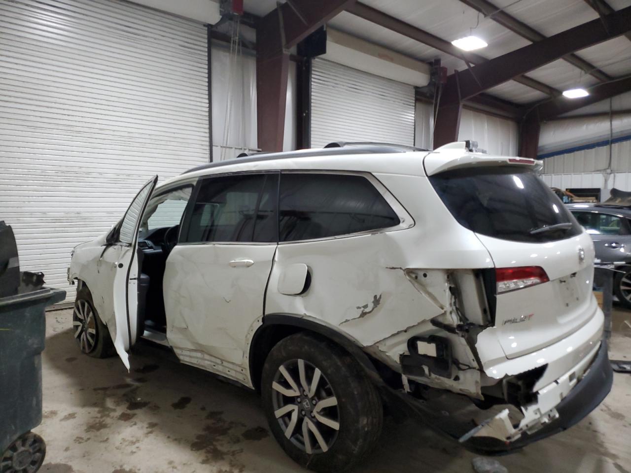 2019 Honda Pilot VIN 5FNYF6H5XKB024685 Copart auction photo, all over damage thumbnail 2