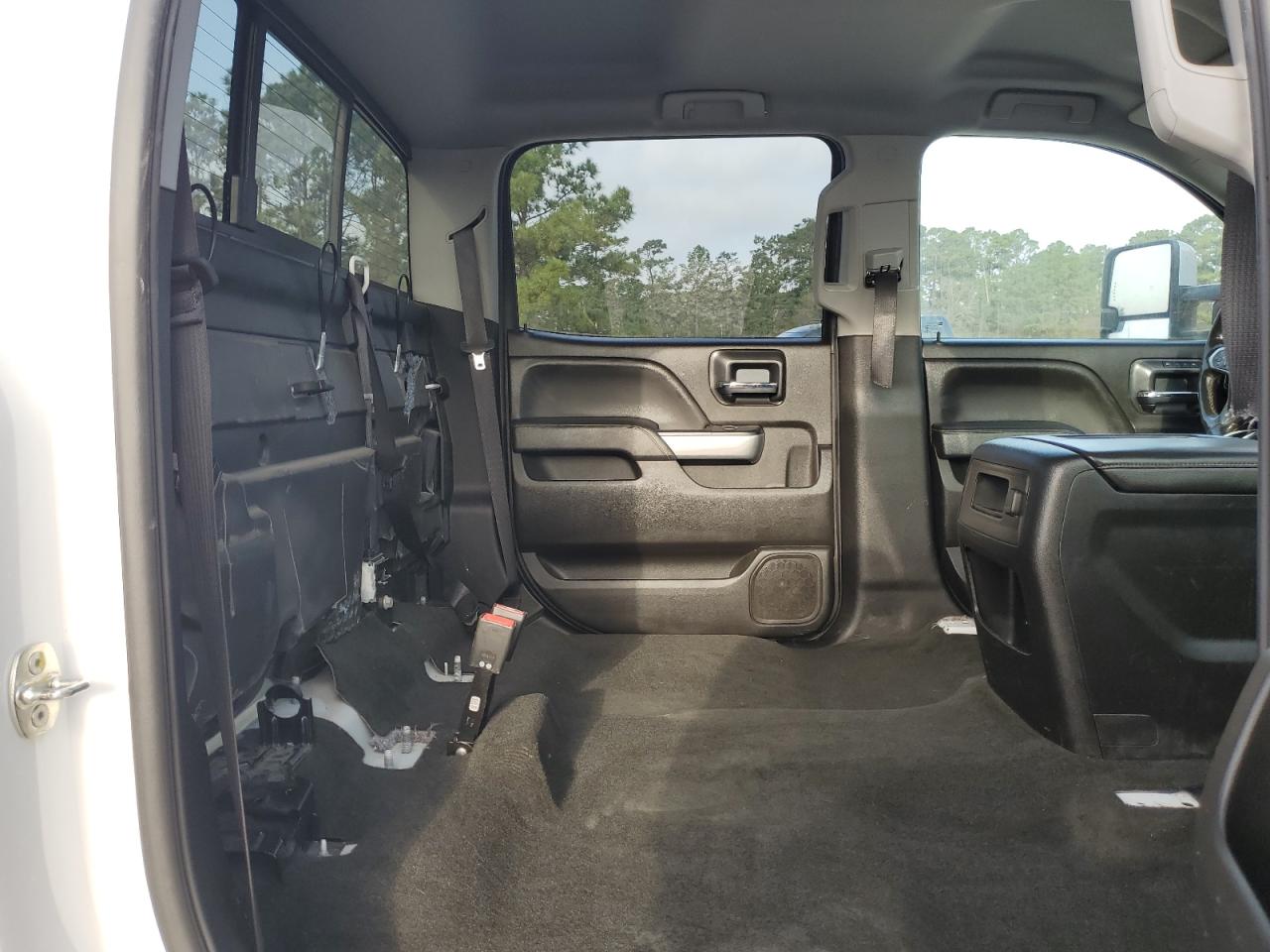 2018 Chevrolet Silverado VIN 1GC1KWEY3JF228248 Copart auction photo, vandalism / stripped damage thumbnail 10