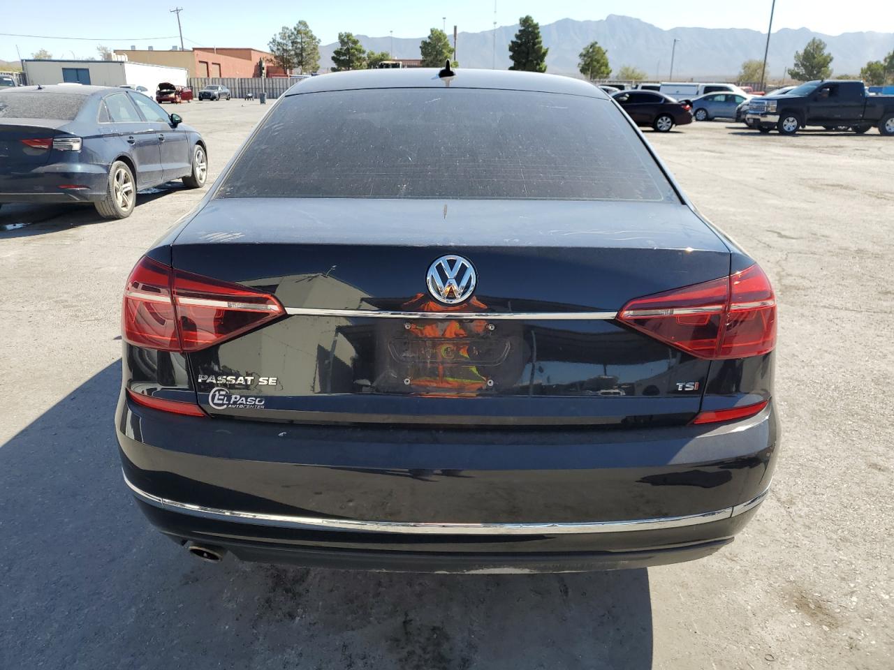 2017 Volkswagen Passat VIN 1VWBT7A37HC081202 Copart auction photo, front end / minor dent/scratches damage thumbnail 6