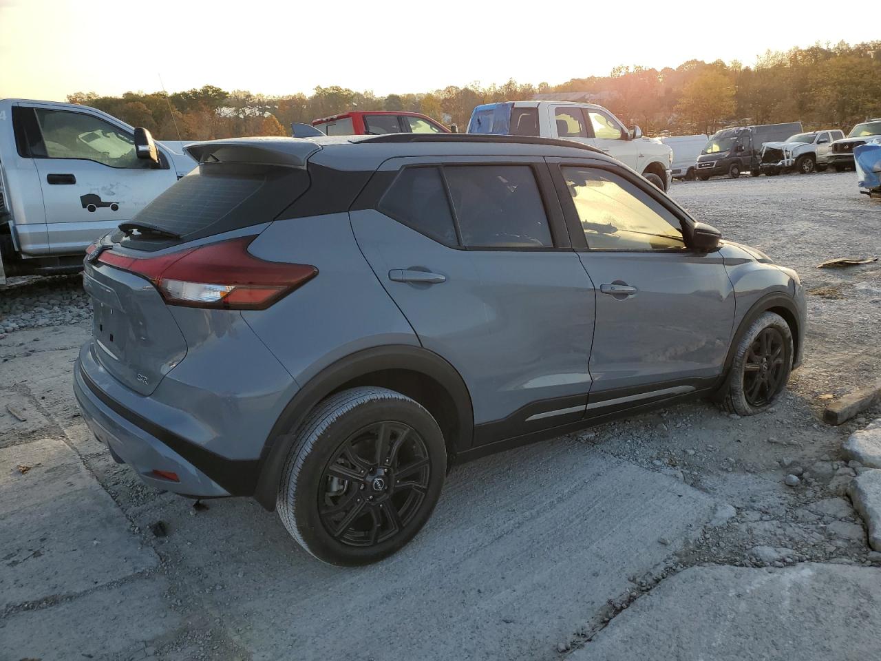 2022 Nissan Kicks VIN 3N1CP5DVXNL504810 Copart auction photo, front end / side damage thumbnail 3