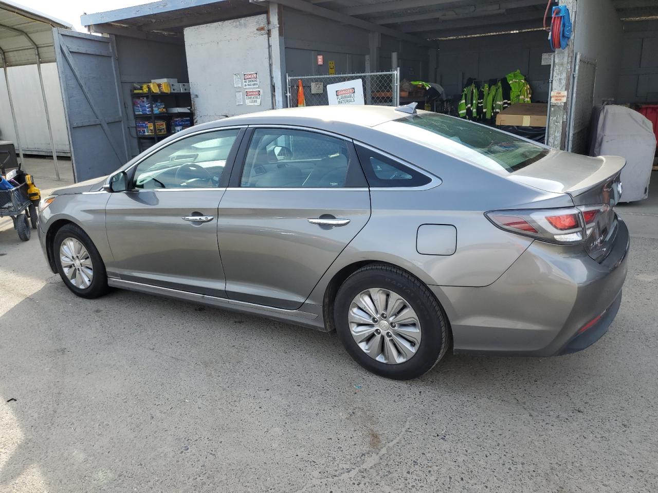 2017 Hyundai Sonata VIN KMHE24L31HA064434 Copart auction photo, front end damage thumbnail 2
