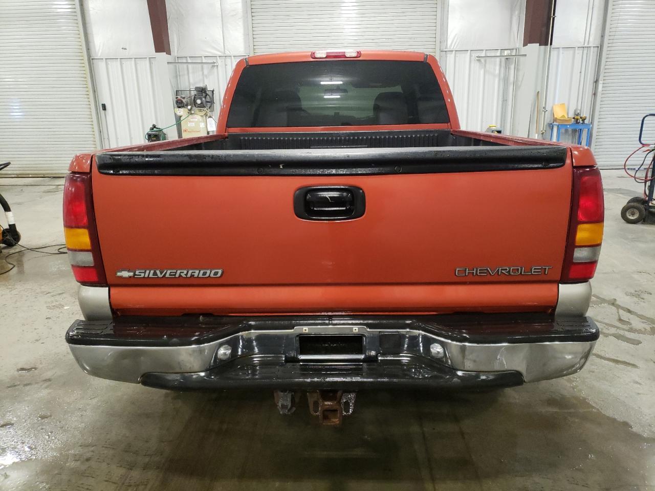 2001 Chevrolet Silverado VIN 2GCEK19T011376187 Copart auction photo, all over damage thumbnail 6