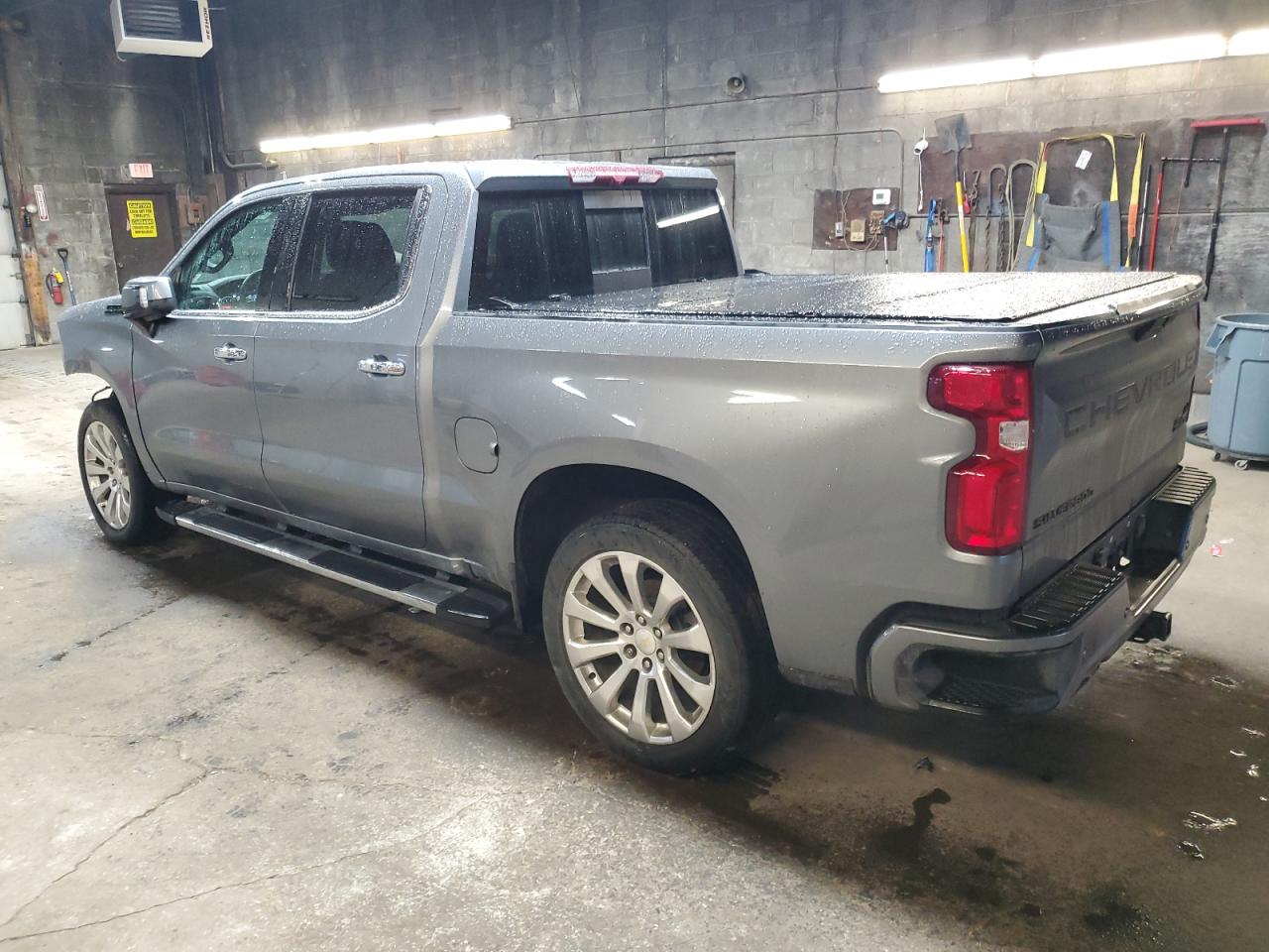 2021 Chevrolet Silverado VIN 1GCUYHEL2MZ376289 Copart auction photo, front end damage thumbnail 2