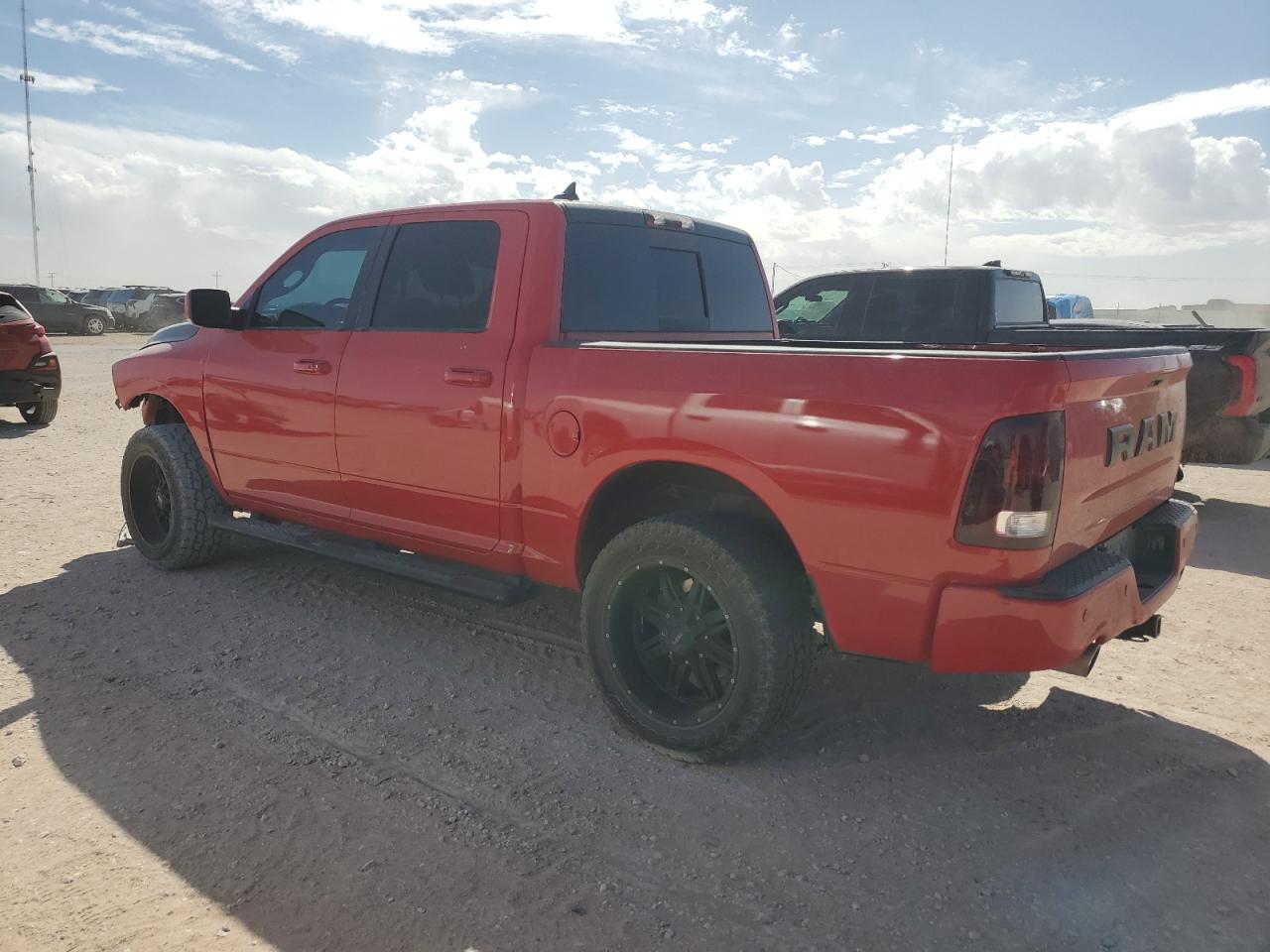 2018 RAM 1500 VIN 1C6RR7MT1JS145782 Copart auction photo, front end / side damage thumbnail 2