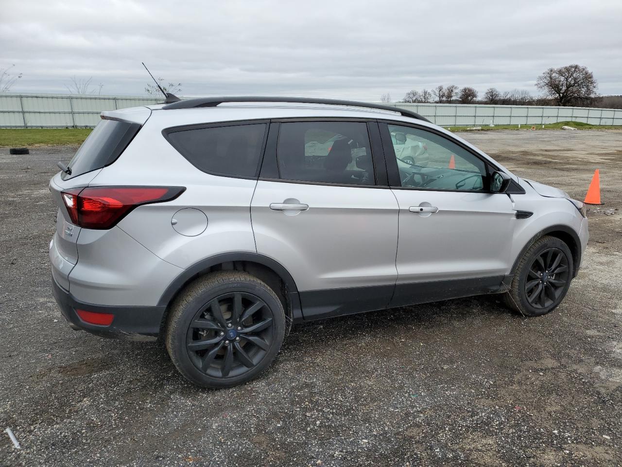 2019 Ford Escape VIN 1FMCU9GD4KUC21722 Copart auction photo, front end damage thumbnail 3