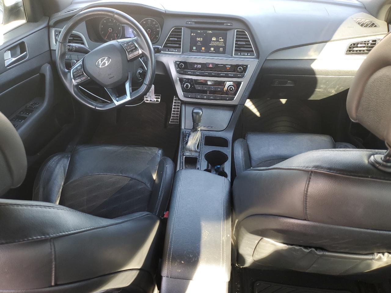 2017 Hyundai Sonata VIN 5NPE34AB1HH437542 Copart auction photo, front end / minor dent/scratches damage thumbnail 8