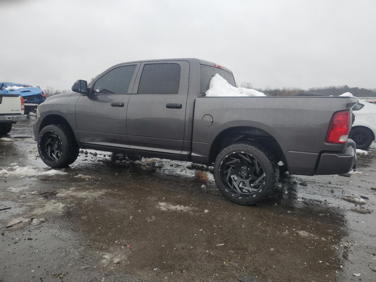 2016 RAM 1500 VIN 3C6RR7KT9GG315910 Copart auction photo, vandalism damage thumbnail 2