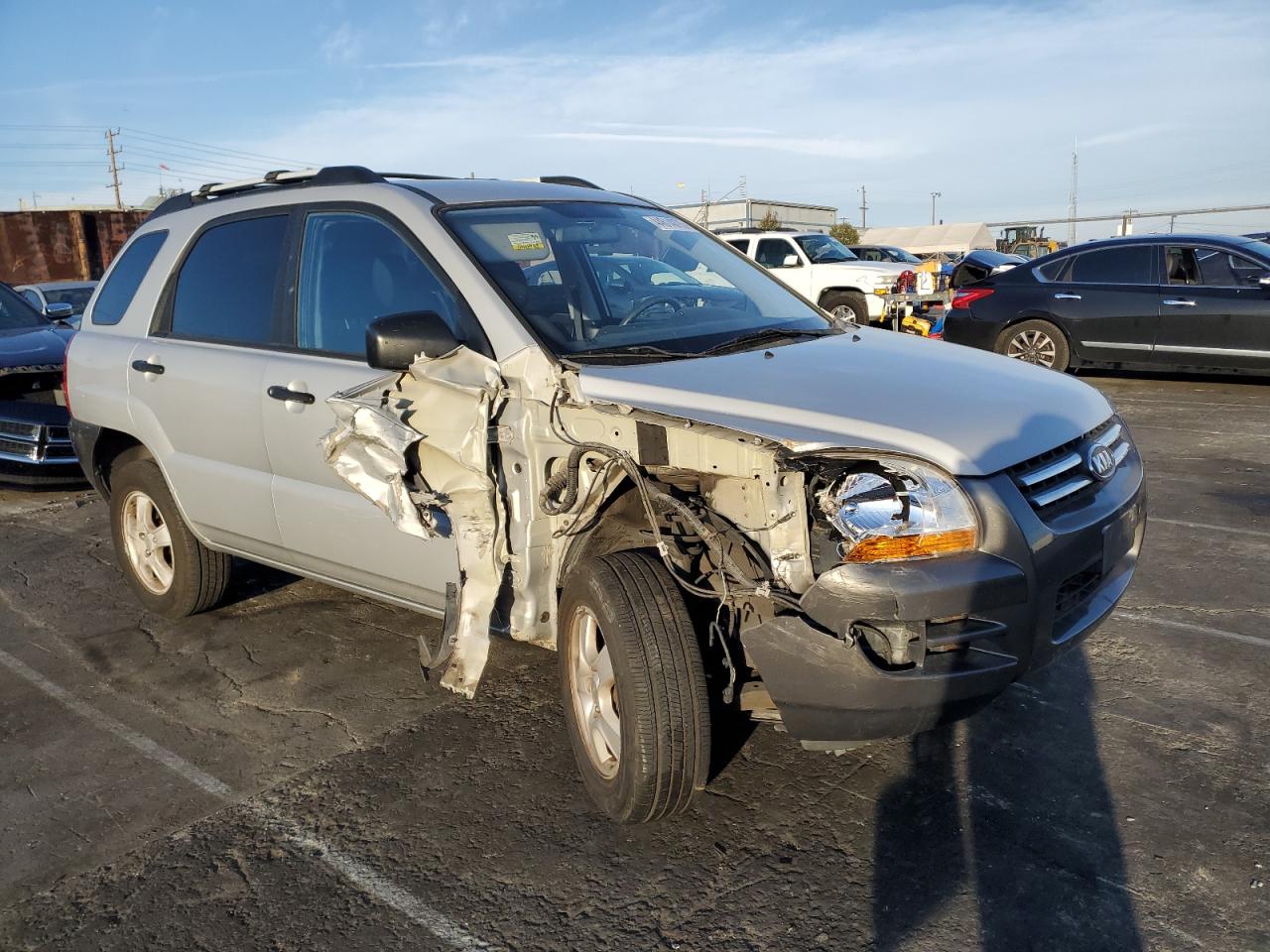 2008 KIA Sportage VIN KNDJF724387488472 Copart auction photo, front end / side damage thumbnail 4