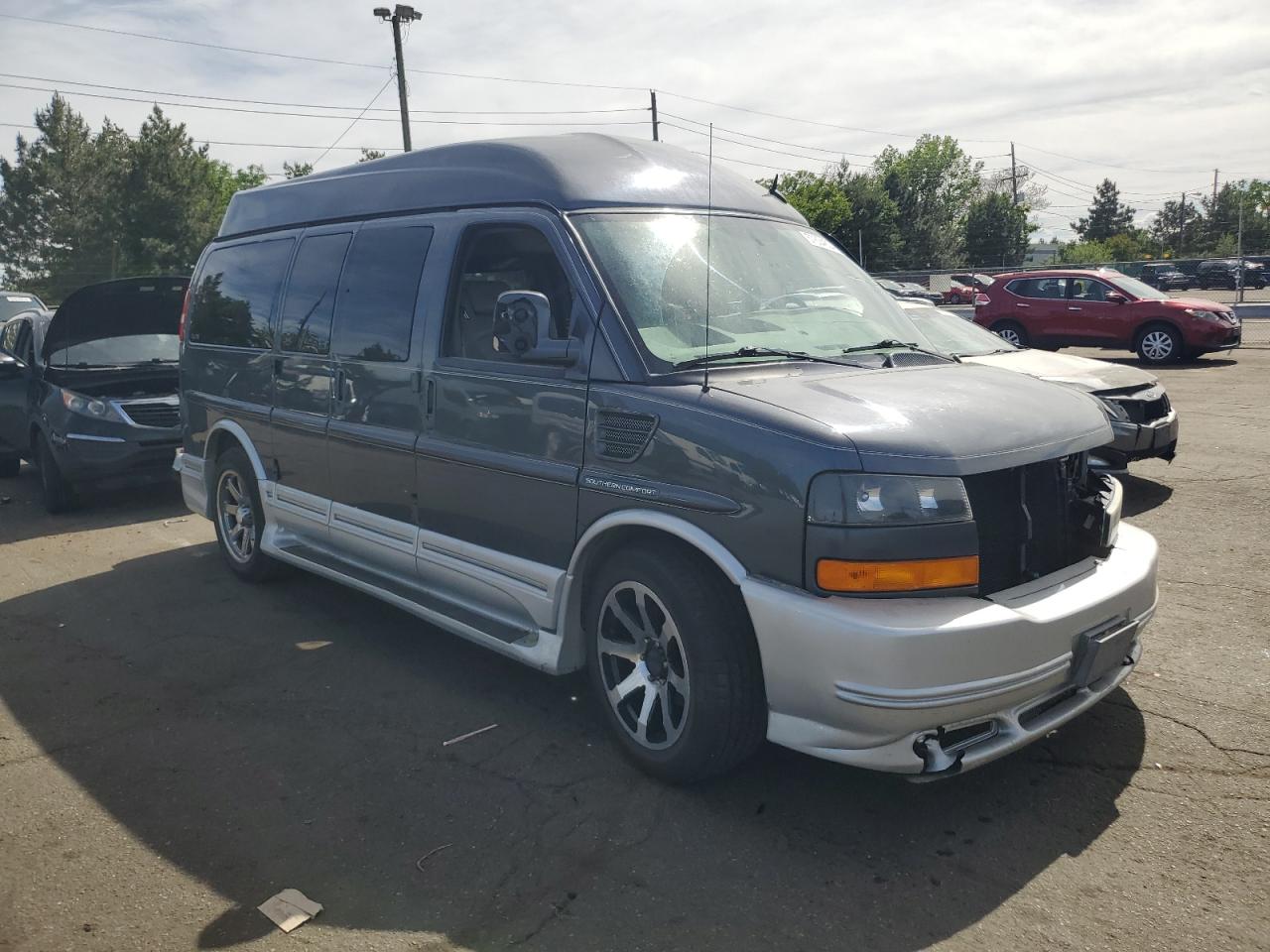 2014 GMC Savana VIN 1GDS8DC48E1157389 Copart auction photo, side / front end damage thumbnail 4