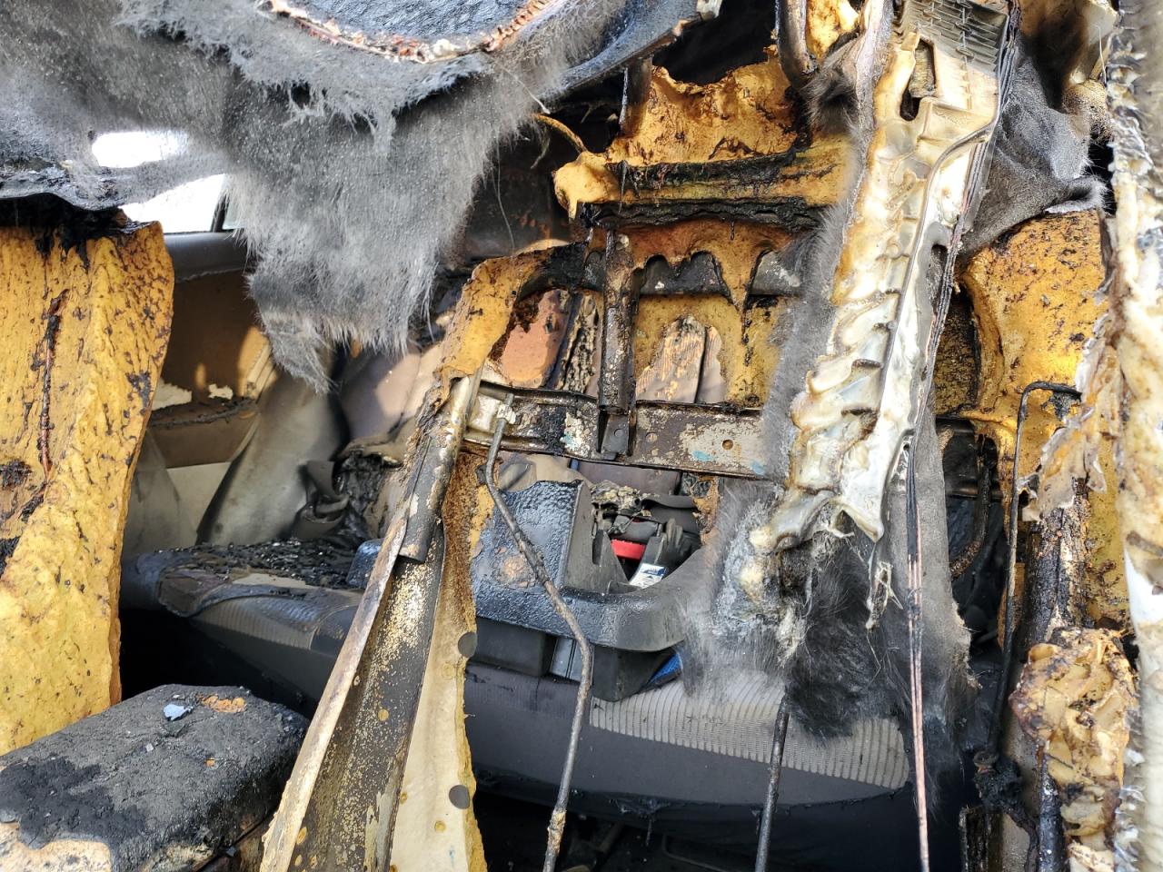 2013 Toyota RAV 4 VIN 2T3WFREV4DW063816 Copart auction photo, burn / burn - engine damage thumbnail 10