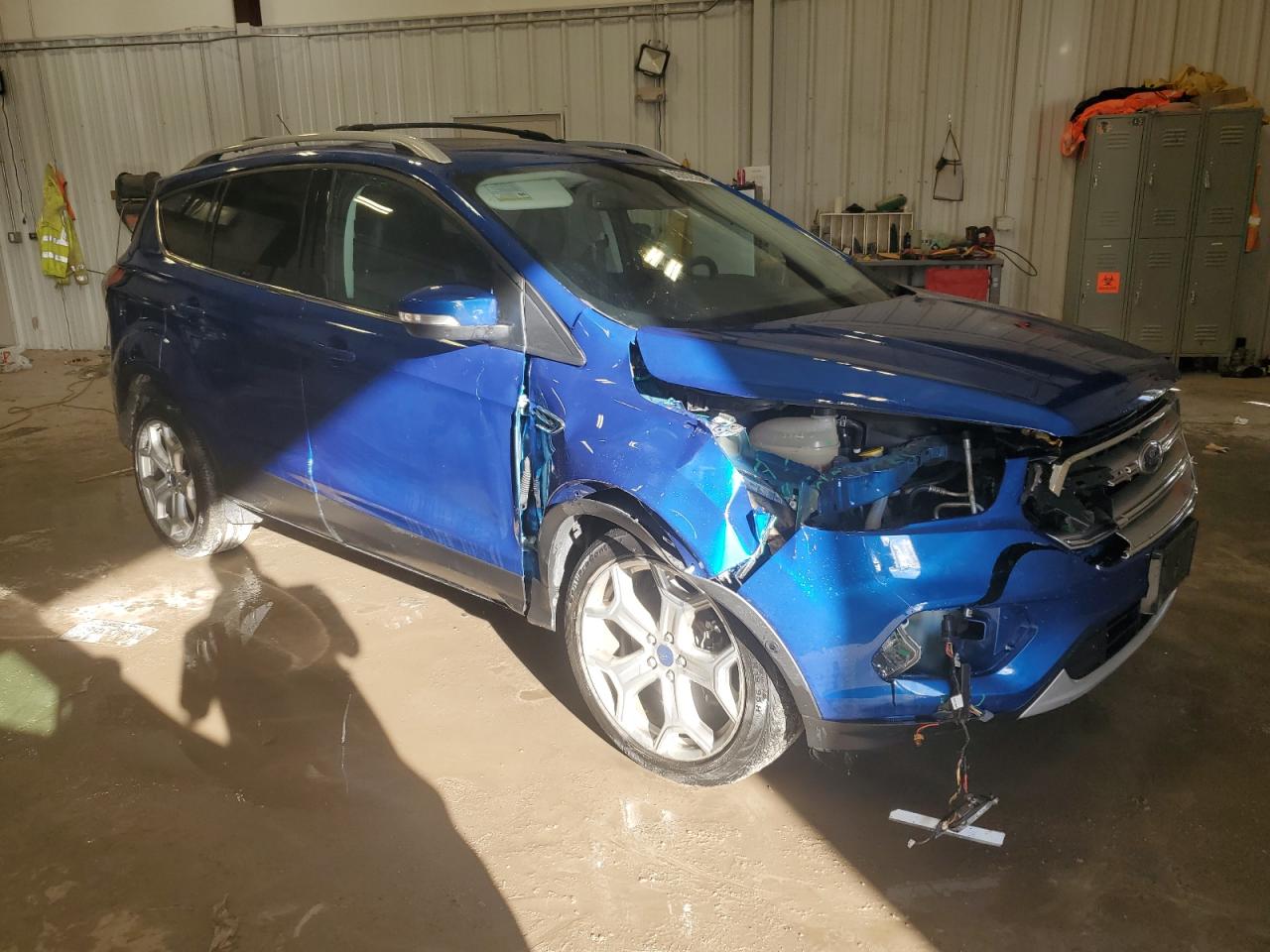 2017 Ford Escape VIN 1FMCU9J92HUD39930 Copart auction photo, front end / side damage thumbnail 4