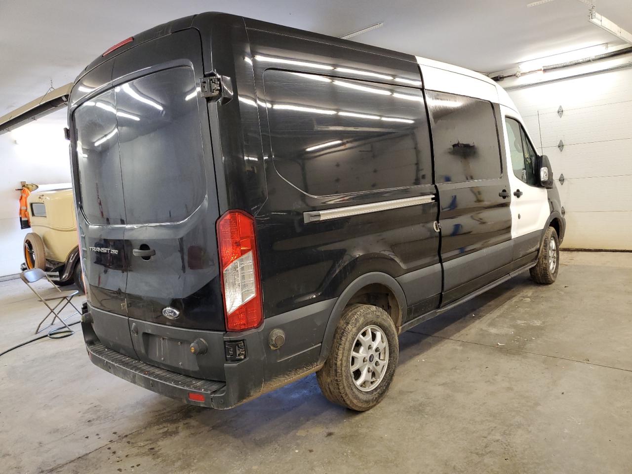 2015 Ford Transit VIN 1FTYR2CM3FKA72973 Copart auction photo, mechanical / minor dent/scratches damage thumbnail 3