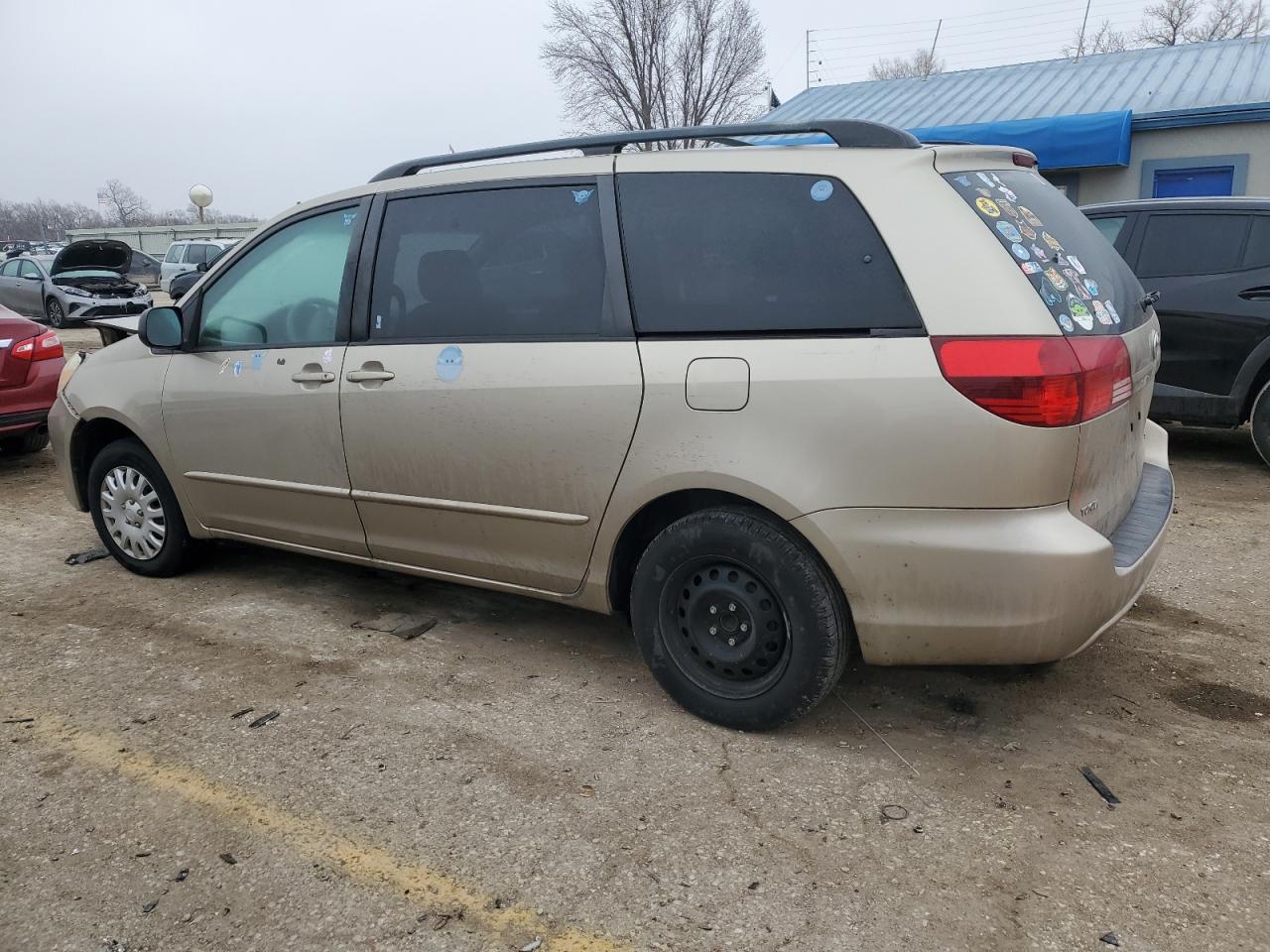 2005 Toyota Sienna VIN 5TDZA23C05S358936 Copart auction photo, front end damage thumbnail 2