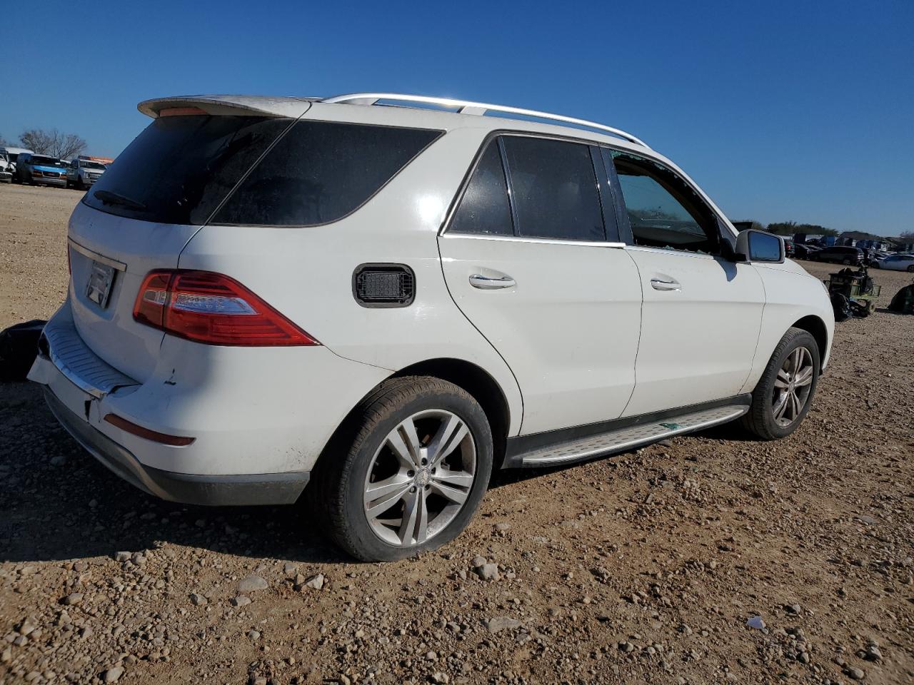2014 Mercedes-Benz M-klasse VIN 4JGDA5JB4EA346545 Copart auction photo, vandalism / rear end damage thumbnail 3