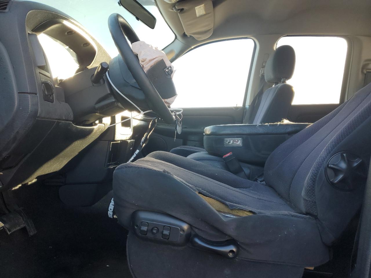 2005 Dodge RAM VIN 1D7HA18D05S284518 Copart auction photo, all over / front end damage thumbnail 7