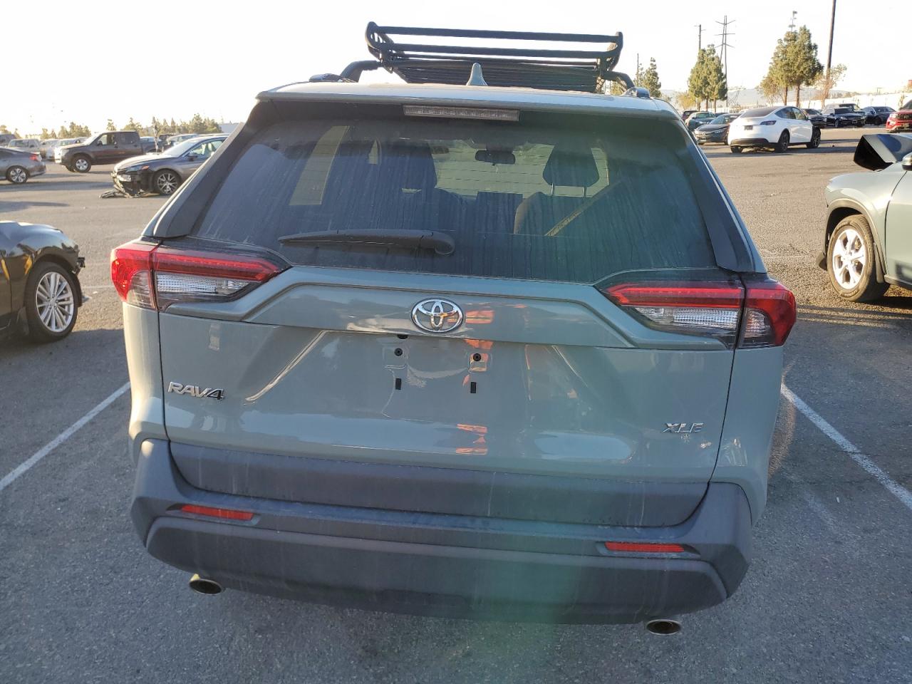2020 Toyota RAV 4 VIN 2T3W1RFV8LW070991 Copart auction photo, undercarriage / mechanical damage thumbnail 6