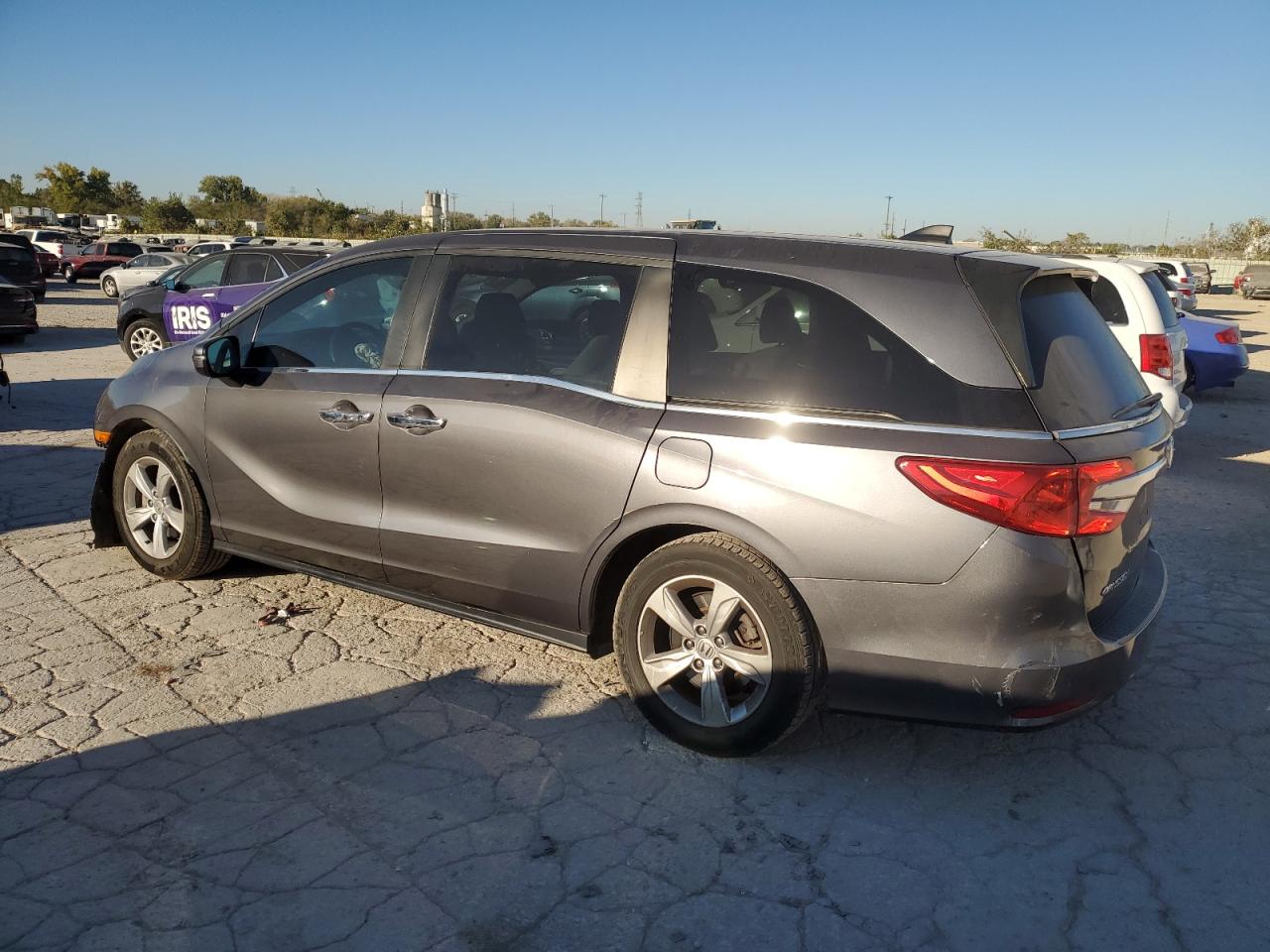2018 Honda Odyssey VIN 5FNRL6H50JB110700 Copart auction photo, front end / undercarriage damage thumbnail 2